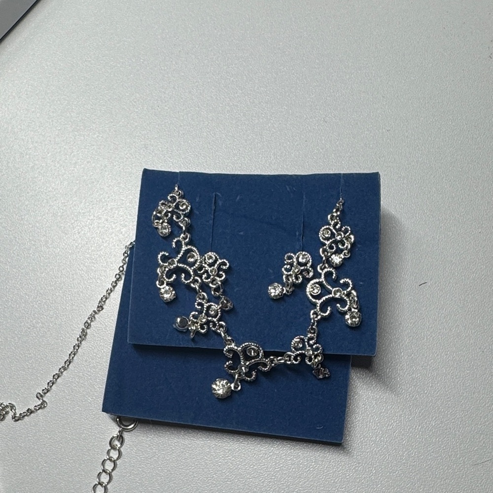 Avon Set